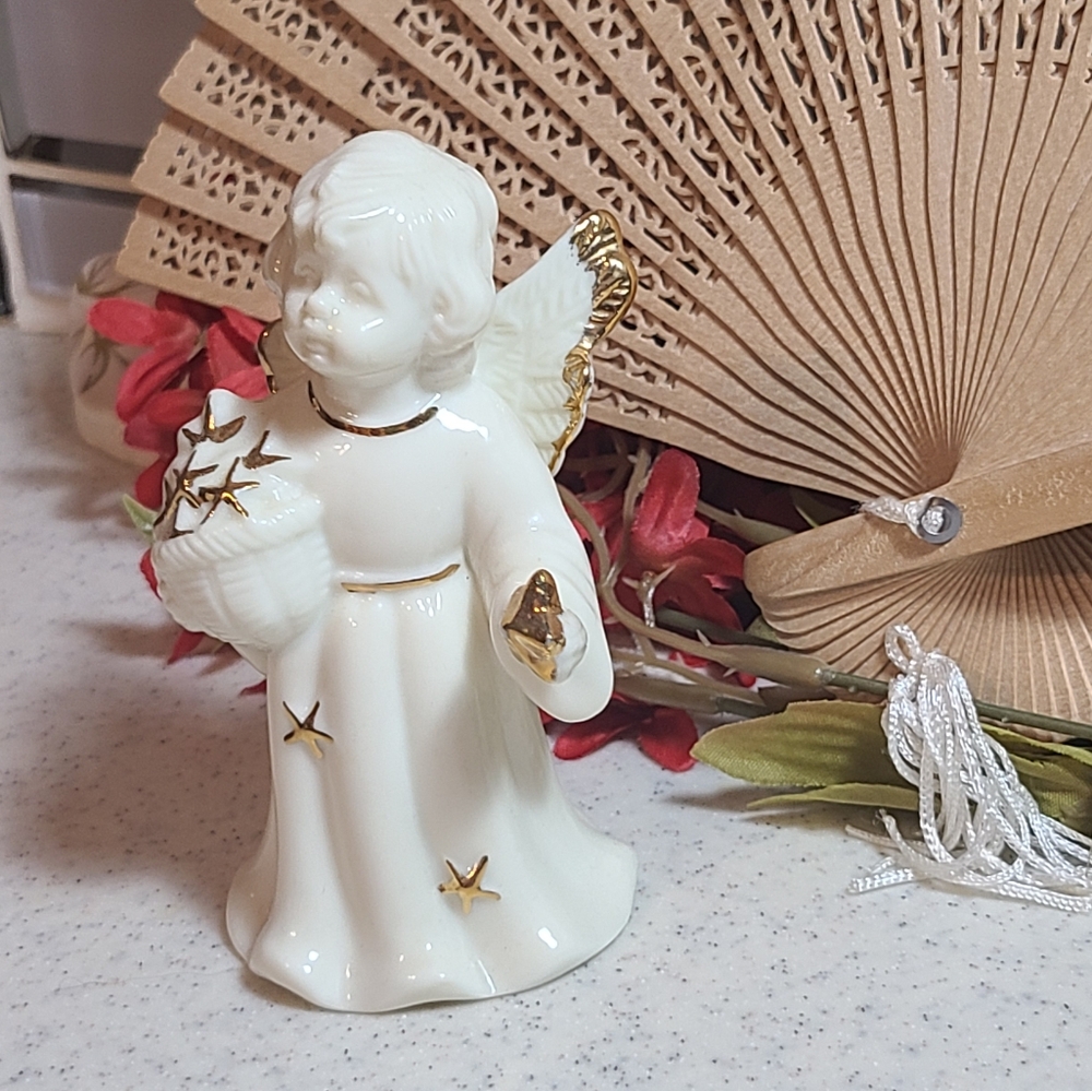 2001 Porcelain 4" Angel Bell White And Gold 2001 Lovely Angel